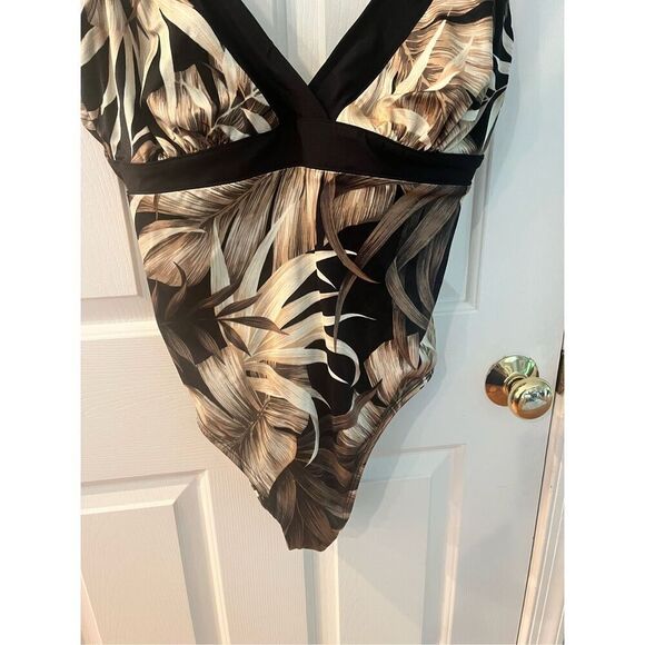 Longitude Black & Brown Leaves One Piece Slimming Swimsuit sz 16 EUC - Picture 2 of 8
